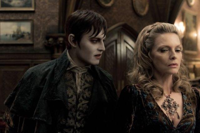 Dark_shadows_film_still_a_l