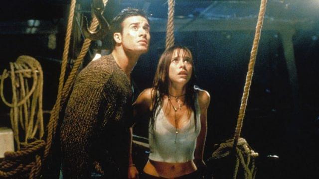 I KNOW WHAT YOU DID LAST SUMMER, from left: Freddie Prinze Jr., Jennifer Love Hewitt, 1997, © Columb